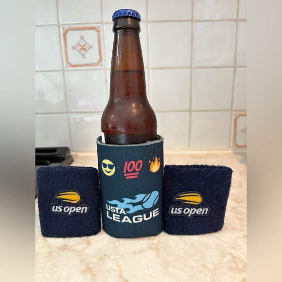 USTA Koozie and Wristbands - Picture 2 of 2